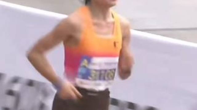 #2024西安马拉松 国内女子冠军2:33:32冲线#马拉松 #西马