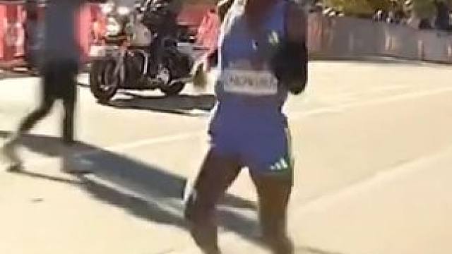 #2024纽约马拉松 女子组，肯尼亚Sheila Chepkirui  2:24:55夺冠#田径 #