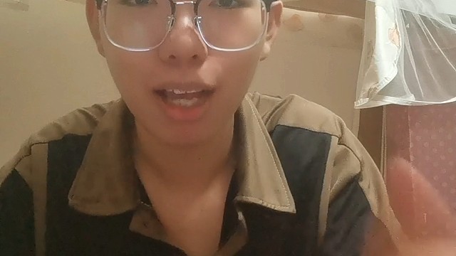 有点憋不住想笑，哈哈哈哈哈哈哈