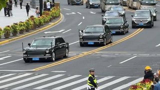 从政压迫感#上海豪车街拍