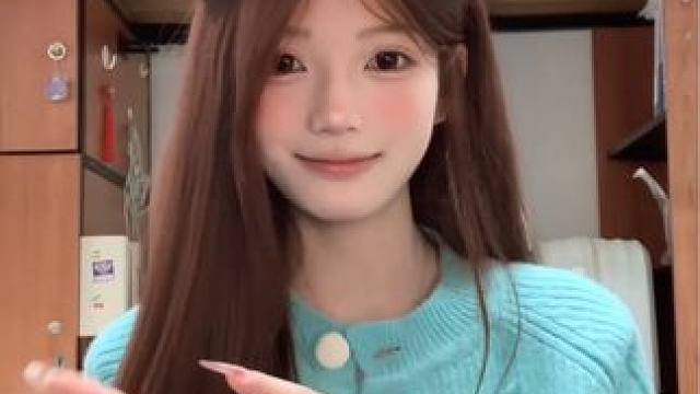 你是首POP 夹杂着r&b
#甜甜的手势舞 #一学就会系列 #甜妹