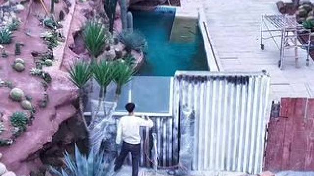 重生之我在乡下打造奶油风院墙。#新农人计划2024 #我的乡村生活 #老房改造 #爆改 #bkt护腰