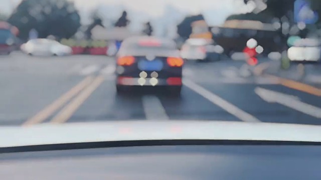 不怕豪车看不懂，就怕大众带字母