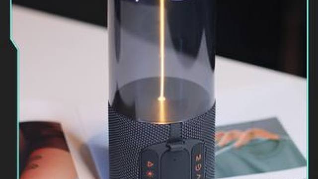 即是特写的线性氛围灯也是音箱，声光结合太有感觉了 #augelight氛围灯 #桌搭摆件 #氛围感 