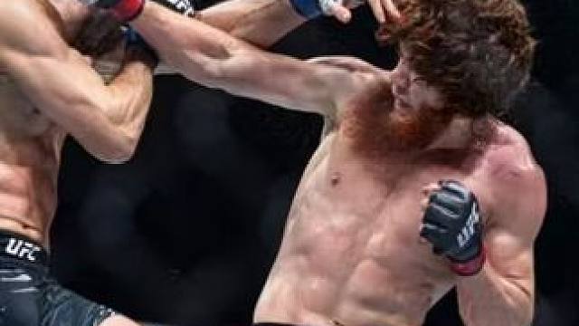 独眼狮王 转身鞭拳二连击