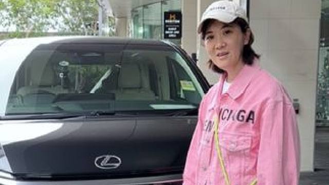 澳洲小绿定制车牌的专车，今天真是长见识了，坐在车里感觉都不一样