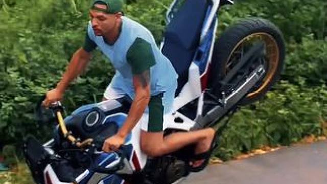 adv控车还得看巴西兄弟 #摩托车 #adv摩托车推荐