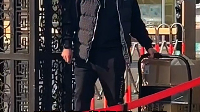 邱指又成搬运工了，莎莎出门玩啦，看样子状态不错