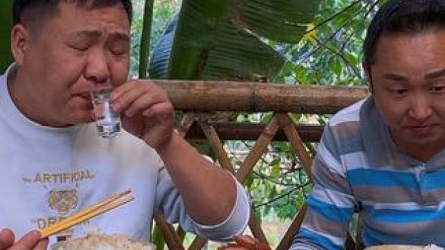 红烧肉中的极品 #把子肉  肥而不腻酱香浓郁 #大口吃肉的感觉真好  #新农人计划2024 #农村美