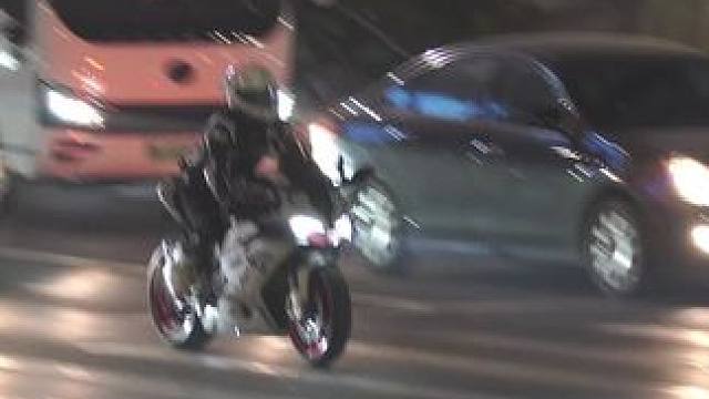 油门真的拧到底了！#摩托车 #机车摄影 #机车