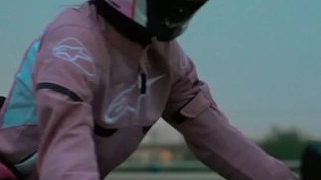 在冷的天也阻挡不了对机车的热情#女骑 #机车小姐姐 #无极