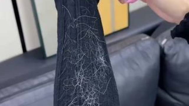 神奇的粘毛器!不仅能轻松清理头发和猫猫狗狗掉落的毛发，水一冲就干净能继续用了 #粘毛神器  #养猫人