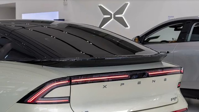 18.68万起，杀疯了！小鹏P7 今日上市