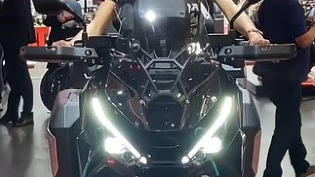 米兰车展｜2025款本田X-ADV750 你喜欢吗？ #摩托车 #机车 #米兰车展#本田xadv75