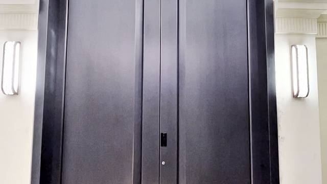 今天必须给大家介绍一款超赞的系统门！
#TINNO帝诺系统入户门 #别墅门 #系统门#偏轴门# #苏