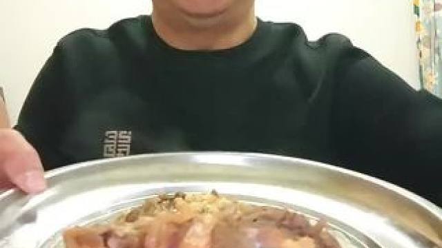 大口吃肉超过瘾
