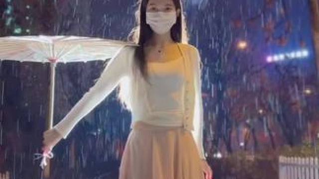 挑战一下#腰上滚伞高难度挑战 #国风 #舞蹈