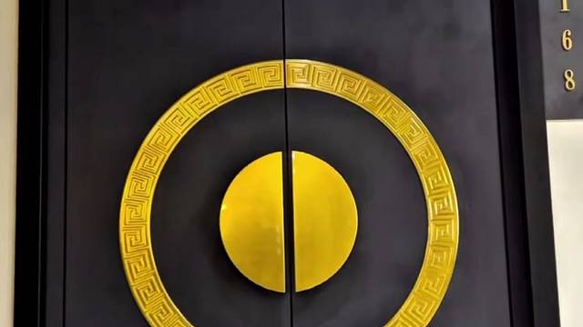 一扇门一方品味世界 #中宝天一铜门#铜门#苏州#别墅门#偏轴门