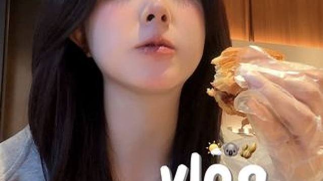 喜欢新发色 喜欢今天的look!