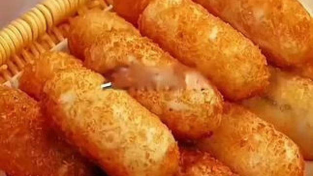 #爆浆红糖糍粑#软糯香甜 #爆浆糍粑 #老人小孩都爱吃#这一口简直香迷糊了