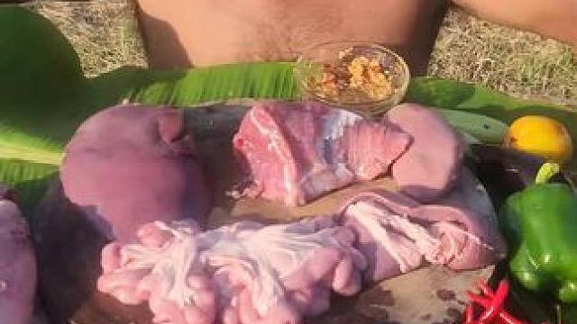 印尼美食 #猪杂生#农村土猪 #原始美味#正宗土猪肉 #农家土猪肉 #土猪肉 #纯粮食猪肉