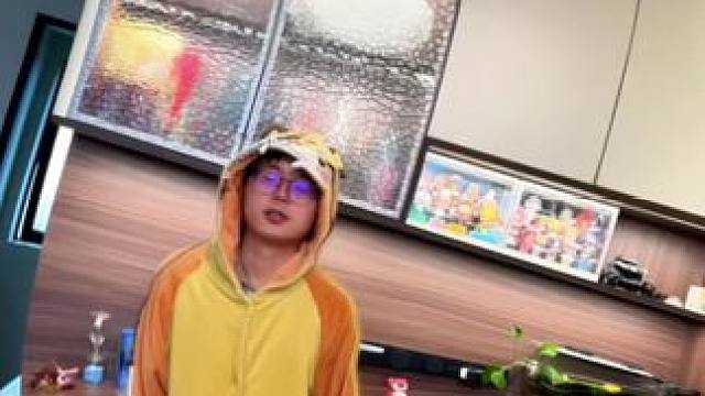 今夜星光闪闪，我爱你的心满满.. #奶龙也燃起来了 #搞怪日常 #奶龙 #不想和没奶龙的一起玩了 #