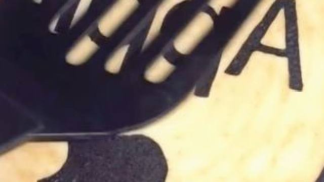 《怪味始皇》点击左下角链接，下载书旗小说，即可看到后续