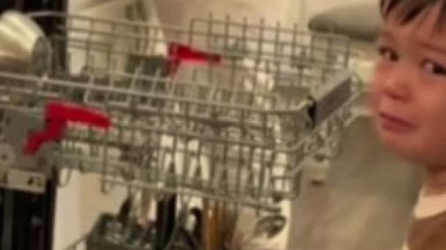 安呈旺教育儿子，小凯文委屈的哭了 #小黄远嫁美国