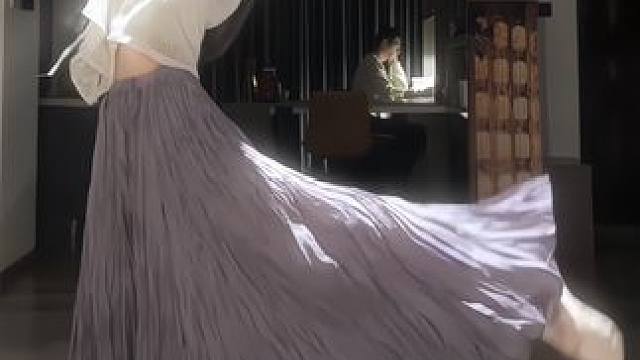 #舞蹈 她摘下了月亮 你抬头有太阳～#她摘月亮你有太阳 #氛围感 #白月光