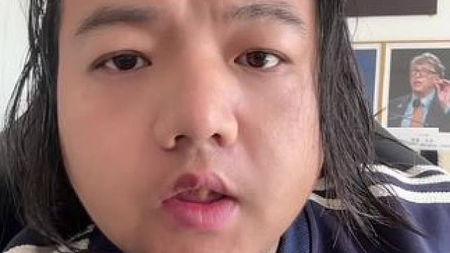 这个不能怪那群大学生，没得选