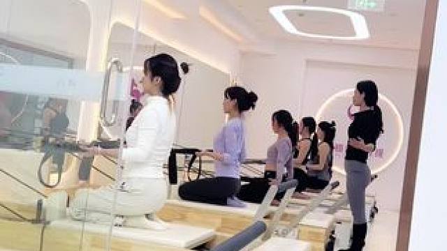 60分钟普拉提核心床让你5分钟看完，喜欢记得点赞收藏哦，喜欢口令讲解版的亲们，下方评论区留言告诉我哦