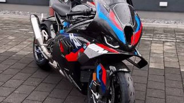 有什么办法能骑上它？ #宝马m1000rr