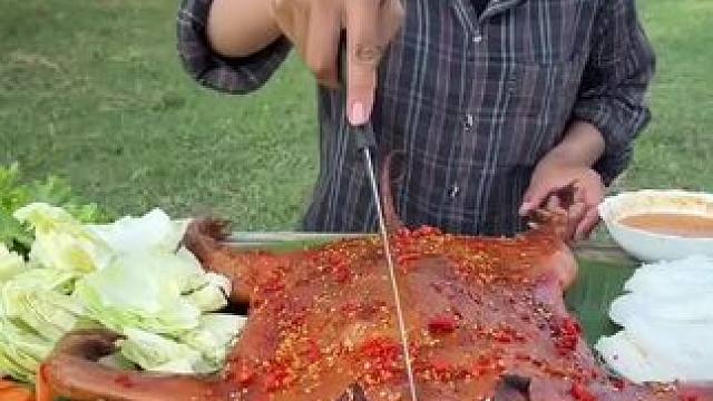 来吃烤乳猪 #农村美食记录生活 #我的乡村生活 #东南亚美食 #舌尖上的美食