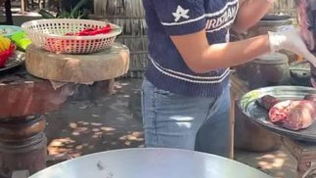 东南亚乡村美食 #农村欢乐多 #村里最靓的仔 #农村生活欢乐多 #农村生活 #我的农村生活