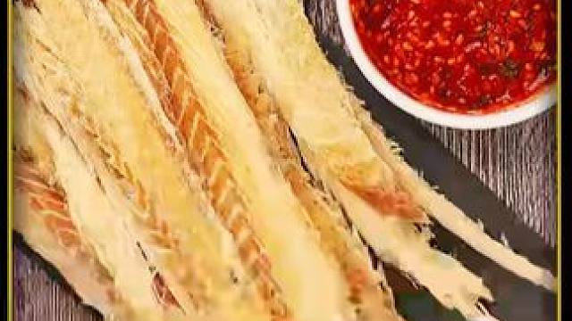 巨上头的明太鳕鱼丝，配这个蘸料真的绝了，好吃到根本停不下来！#妈呀太香了 #零食 #明太鱼 干#科普