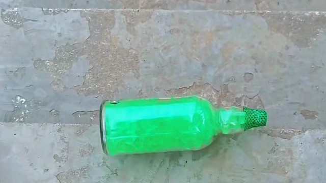 楼梯滚瓶子爆破解压时刻