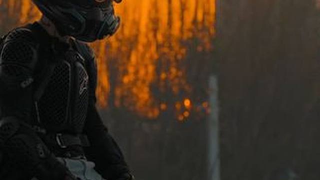 兰州的秋天真的很美 骑车来甘南路看看吧#机车 #每个镜头都是满满的回忆 #无极cu525