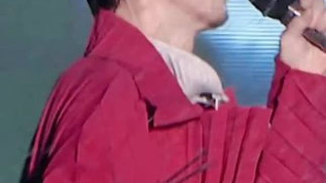 #你要如何我们就如何  黑暗中，我的星星在哭，我该怎么办？