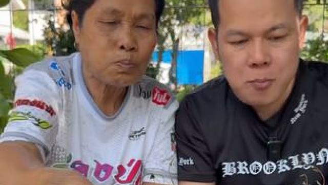 恩爱夫妻 #农村美食记录生活 #原始美味 #泰国美食