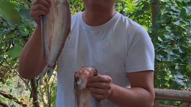 阳干大白刁，洗干净煎香，下酒真是爽！ #新农人计划2024 #治愈系乡村美食 #乡村生活家 #农村美