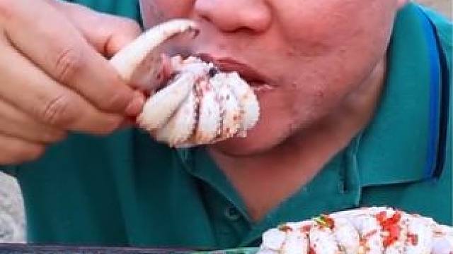 泰式️鲜辣口味凉拌大墨鱼须臭菜叶 #泰国美食 #泰国主播吃美食视频 #这一口简直香迷糊了 #舌尖上的