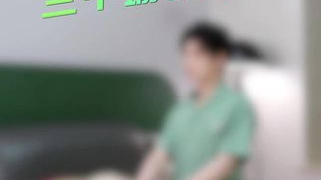 床上最有效的3个瑜伽动作!同学们睡前练一下，全身都轻松~ # 床上最有效的3个瑜伽动作!同学们睡前练