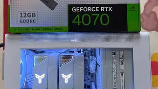 I7 13700KF➕4070一万预算白色提手生产力主机 #diy电脑 上海买电脑，DIY电脑，实体