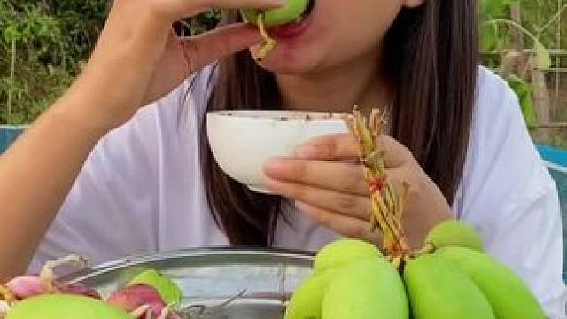 泰国生芒果 #生芒果#生芒果沾辣椒