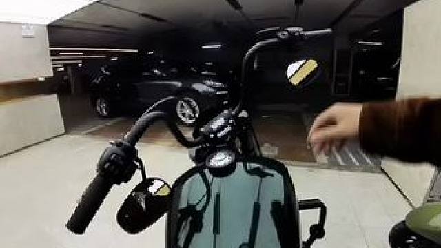 她给不了你的情绪价值，摩托车可以#摩托车 #哈雷戴维森