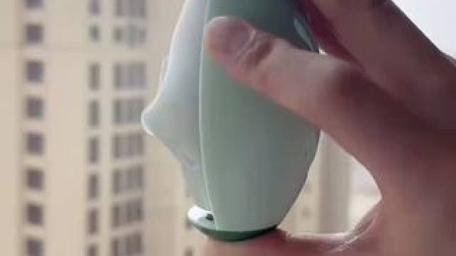 神奇的粘毛器!不仅能轻松清理头发和猫猫狗狗掉落的毛发，水一冲就干净能继续用了 #粘毛神器  #养猫人