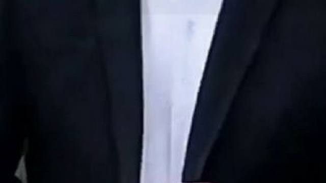 官方正品，反季节特价，遇到就是赚到，版型修身用料实在，尽显男人气质#皮尔卡丹 #西装外套 #品质男装