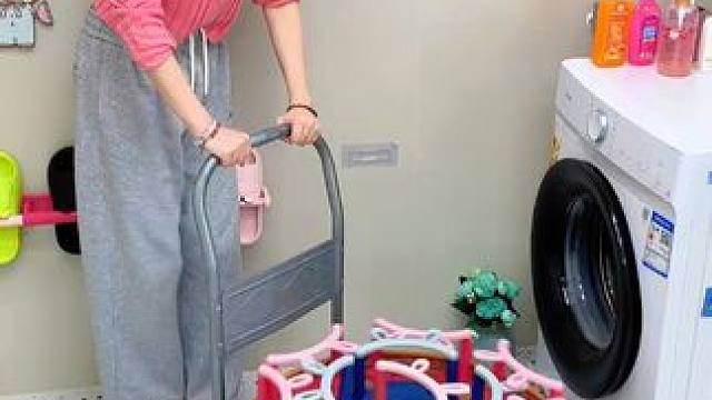 #兔耳脸盆架  可以收纳多个脸盆，家里的鞋刷都可以挂上去，还不占空间#免打孔  #小兔脸盆置物架