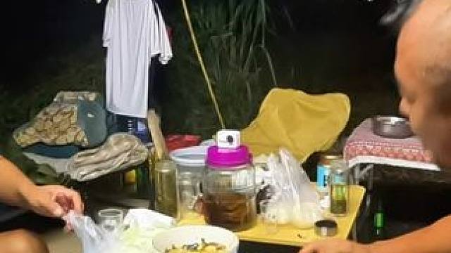 夏日里，与朋友度过美好时光#户外露营 #露营美食 #自驾游