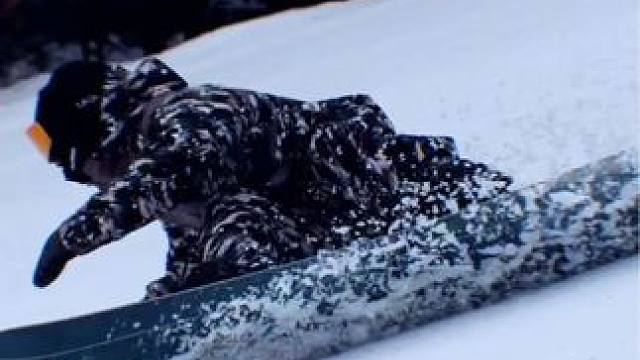 看到第6秒那个720我惊呆了！！！！！#刻滑平花 #刻滑 #单板平花 #冬天一起去滑雪吧